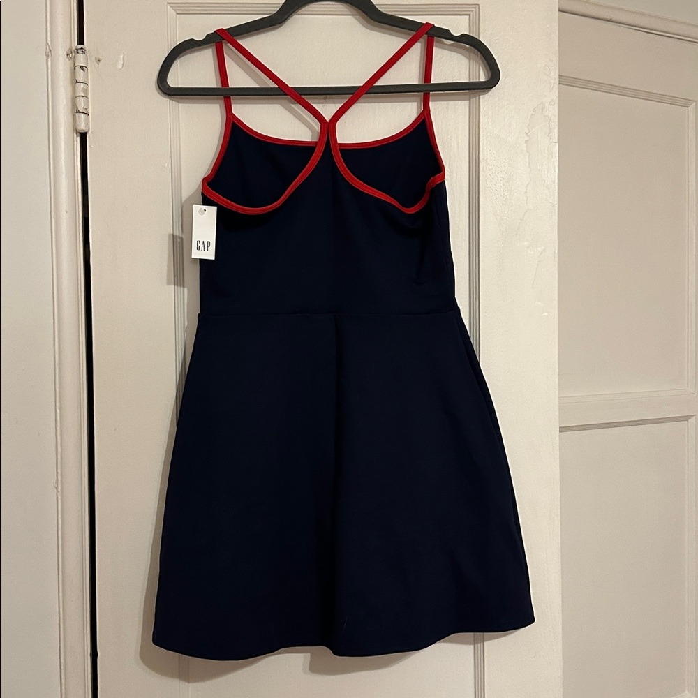 GapFit Power Exercise Dress - Picture 2 of 3